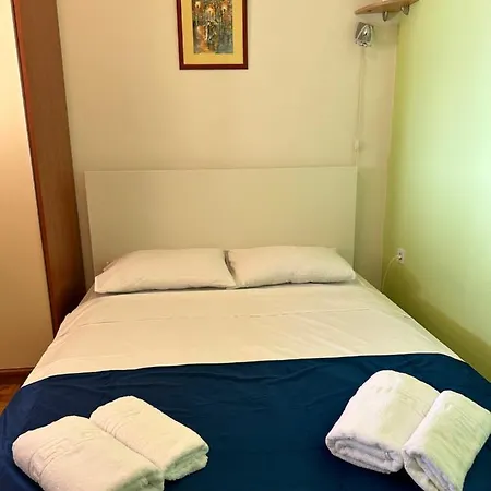 Sunset Apartment *